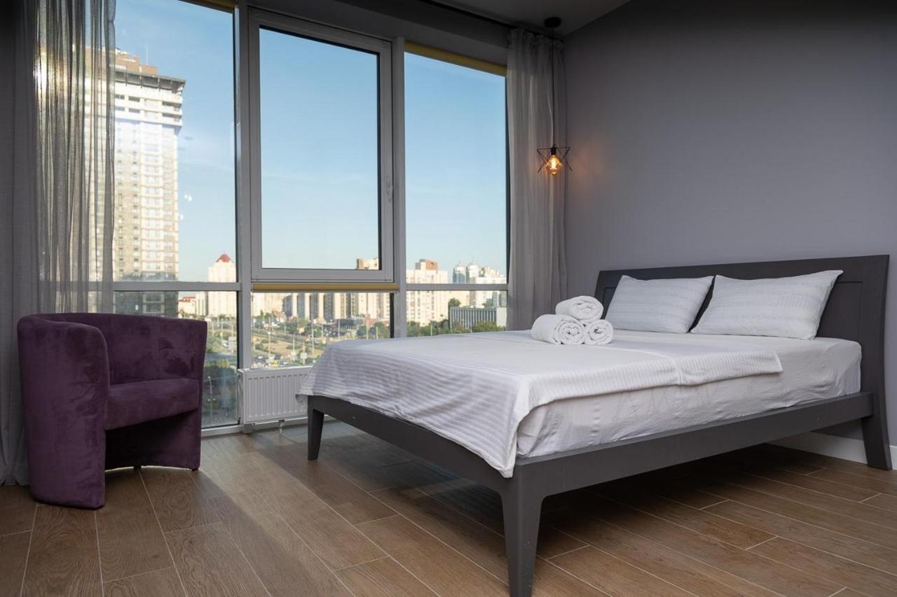 Stylish Panoramic Apartments. Smartplaza. Metro Minskaya Kiev Exterior foto